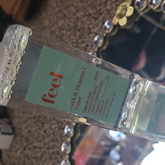 Feel AHA & Vitamin C Toner. - Picture 4 of 4